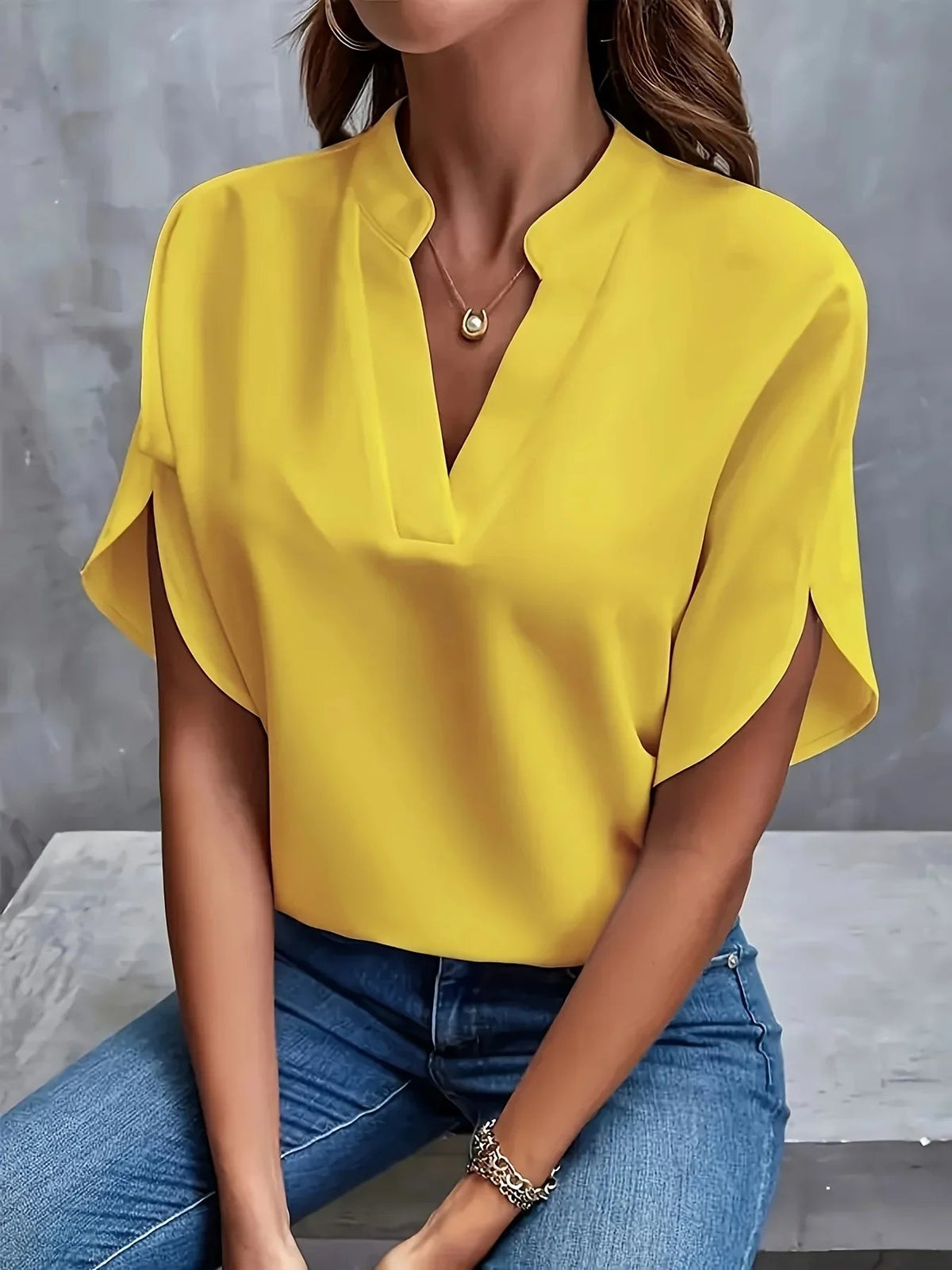 Women's V-Neck Short Sleeve Chiffon Blouse