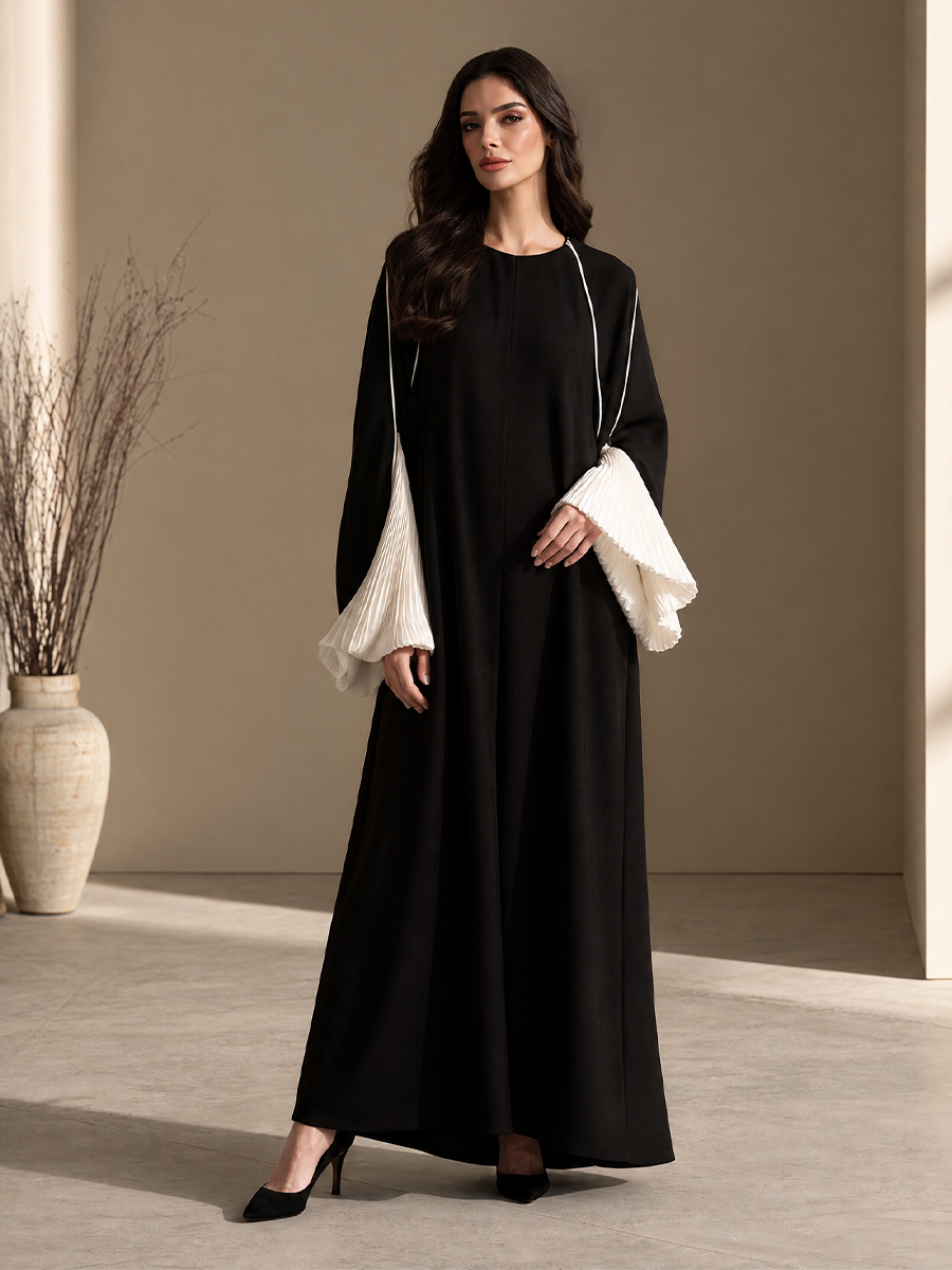 Women's Pleated Contrast Sleeve Dress – ModClo