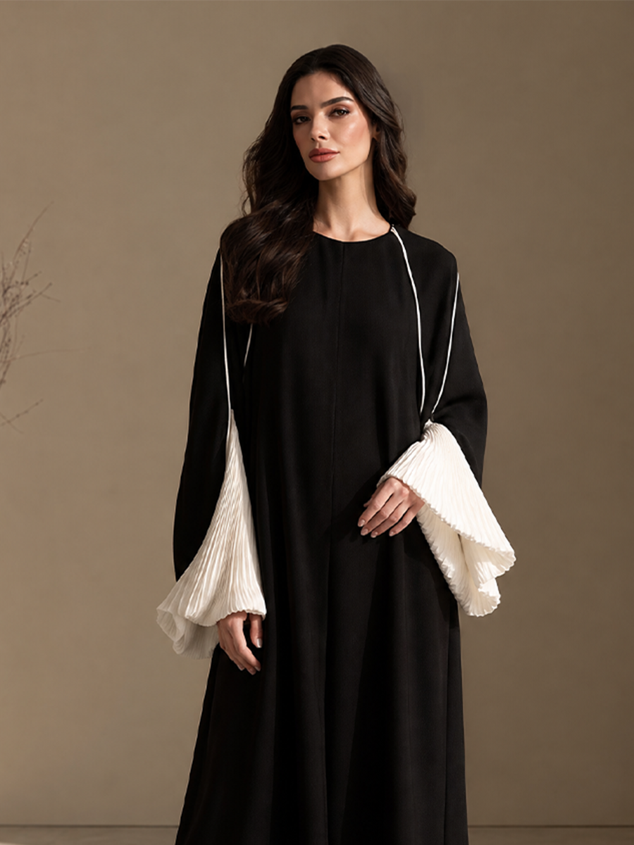 Women's Pleated Contrast Sleeve Dress – ModClo