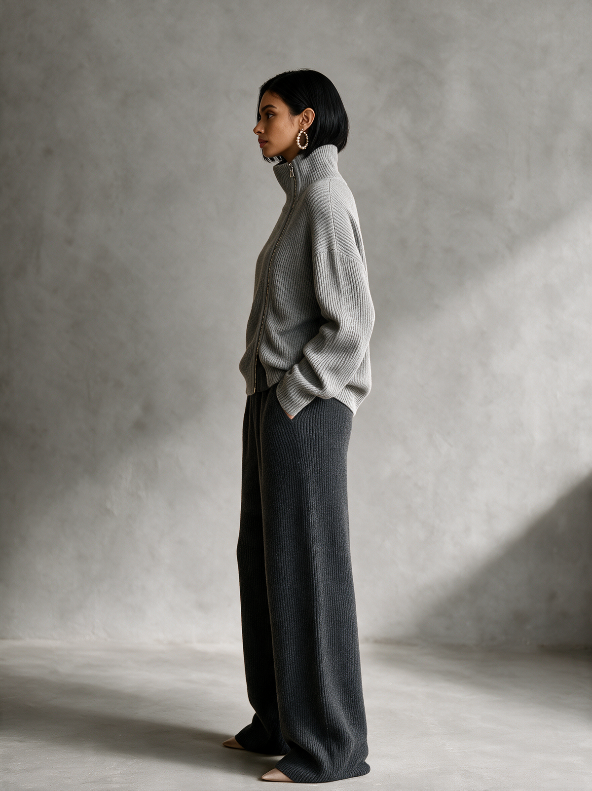Women's Grey Diagonal‑Zip Funnel Neck Knit Jumper – ModClo