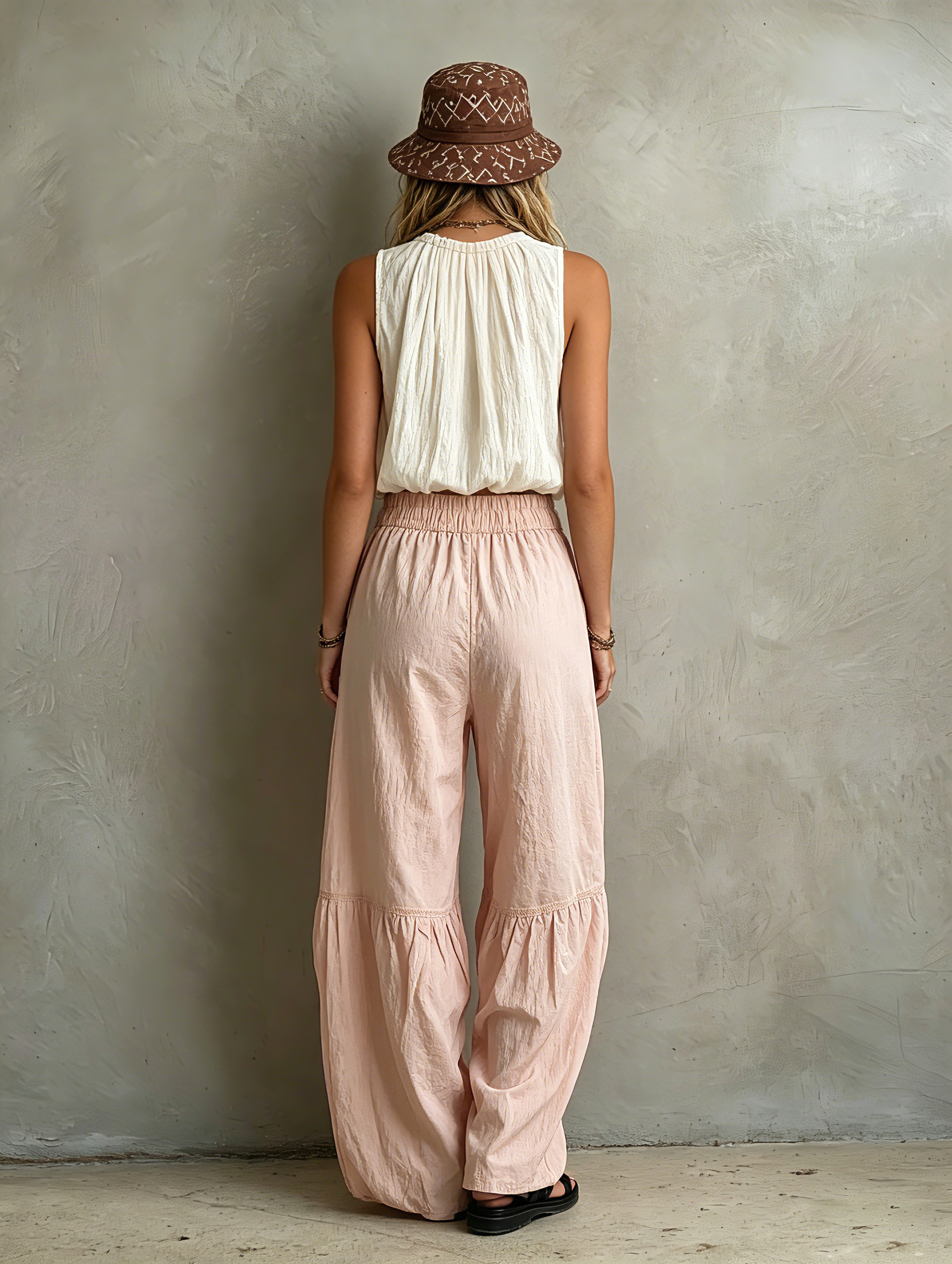 Women's White Woven Round Neck Sleeveless Trousers – ModClo