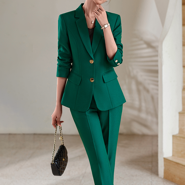 L'aurablend™ Tailored Blazer Set